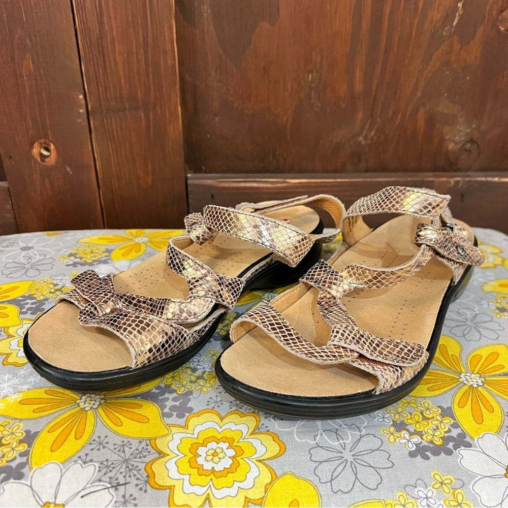 Elegant Snakeskin Pattern Sandals for Women